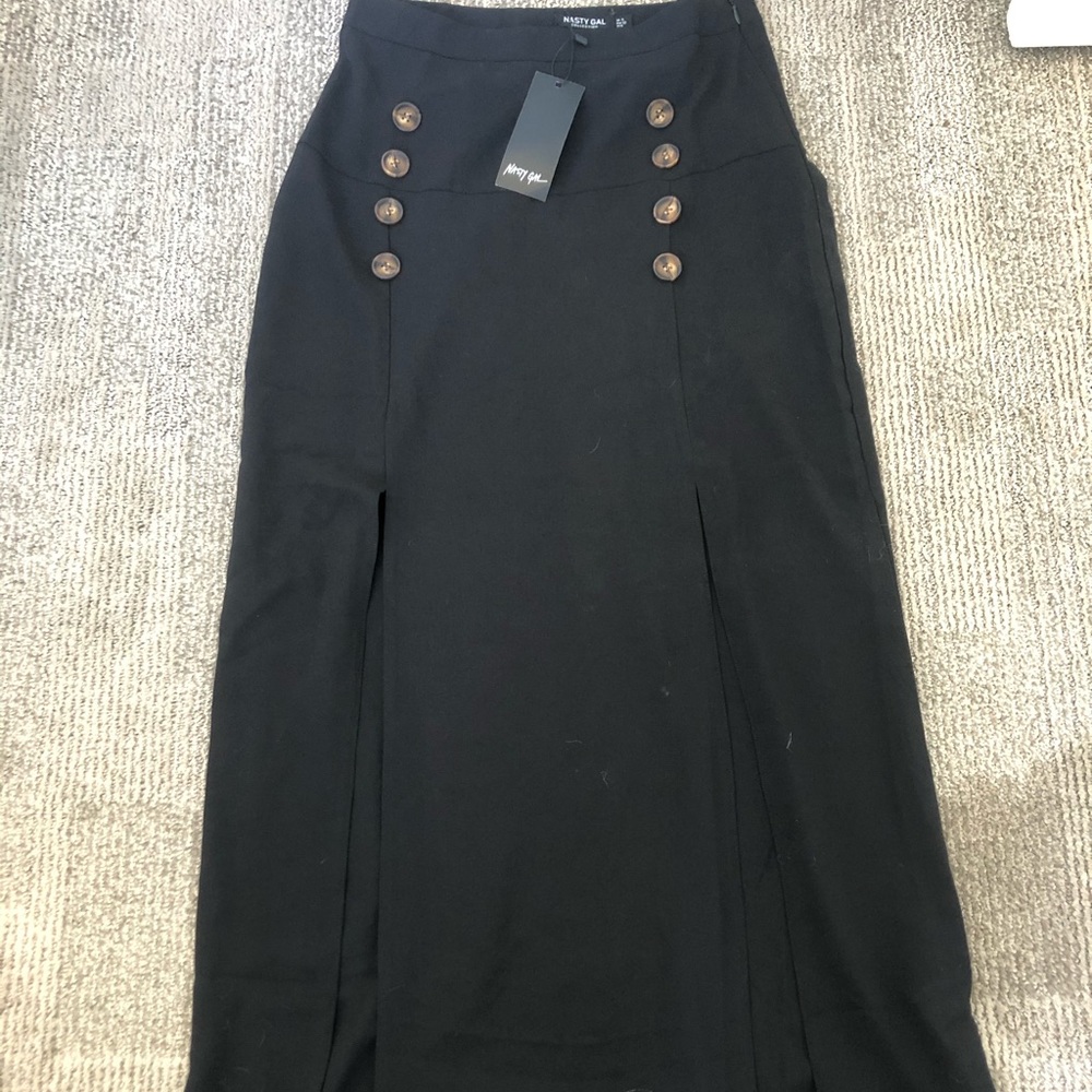 Black Midi Skirt w slits
